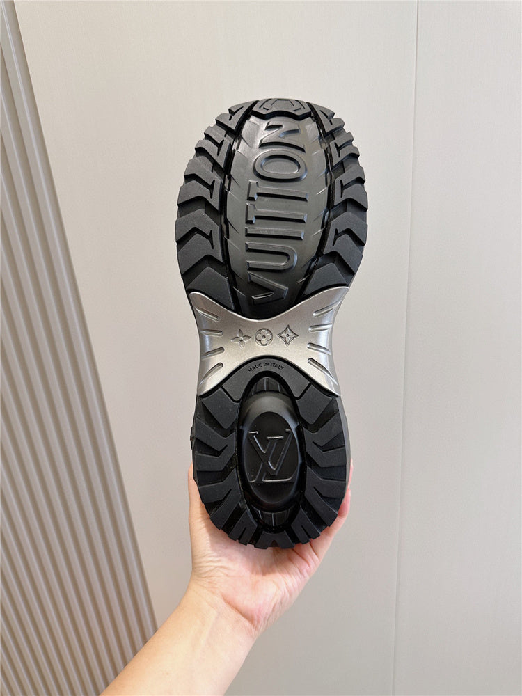 Louis Vuitton Men's Trainer Sneaker