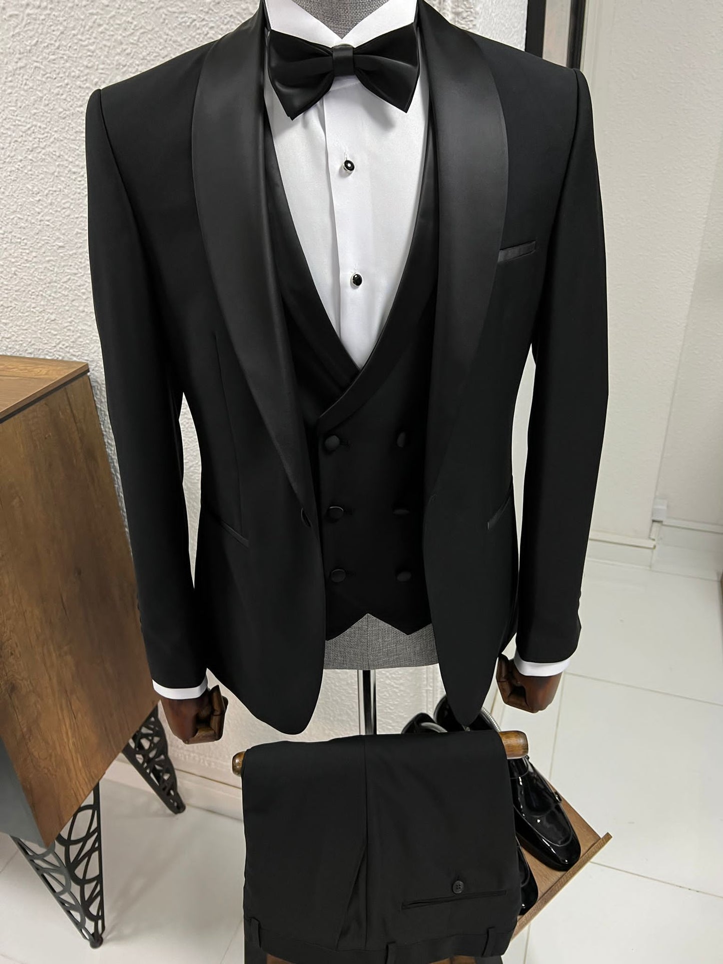 Black Shawl Collar Tuxedo