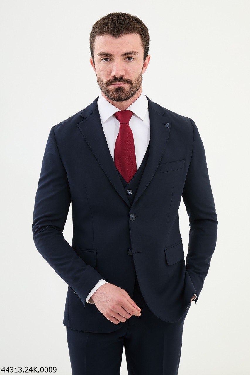 Elegant Navy Blue Slim Fit 3-Piece Suit