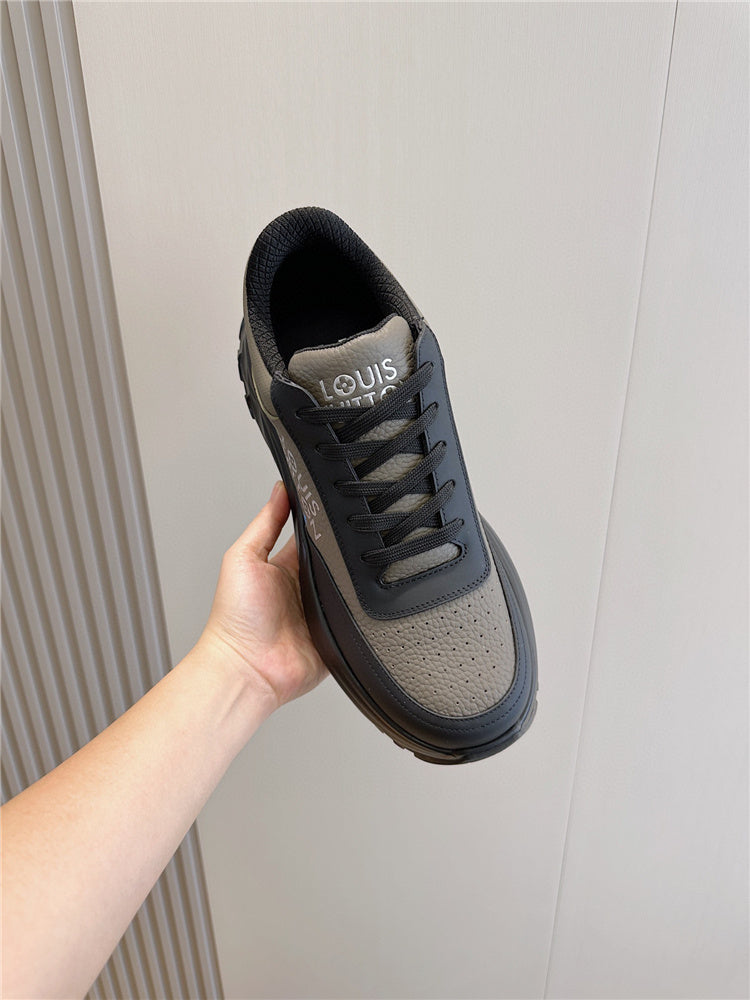 Louis Vuitton Grey Men's Trainer Sneaker