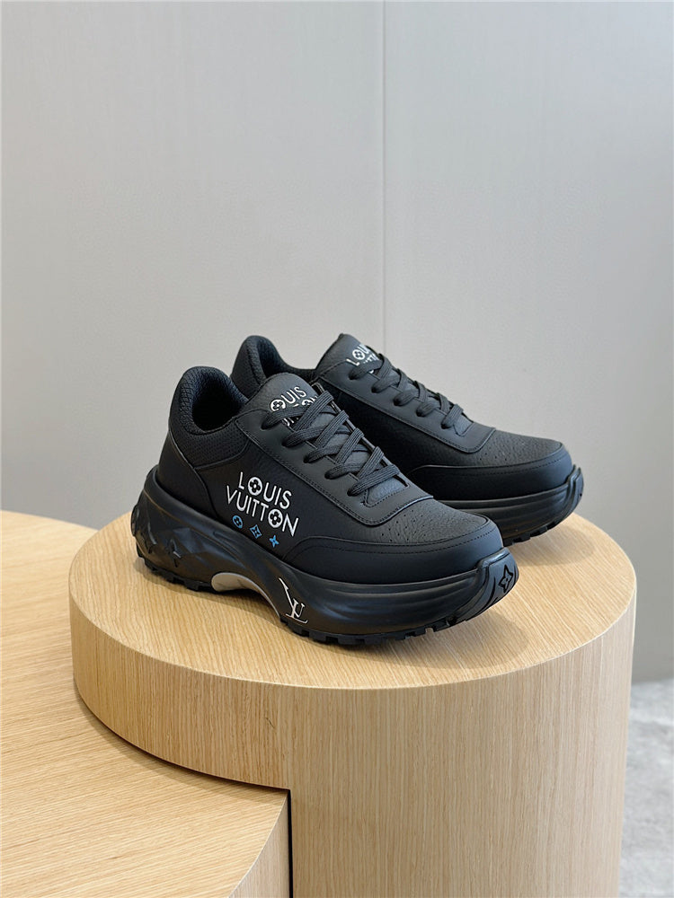 Louis Vuitton Men's Trainer Sneaker