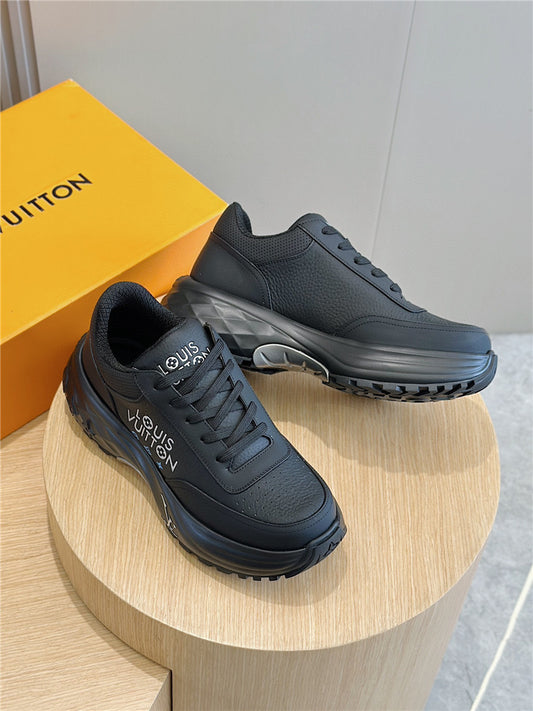 Louis Vuitton Men's Trainer Sneaker