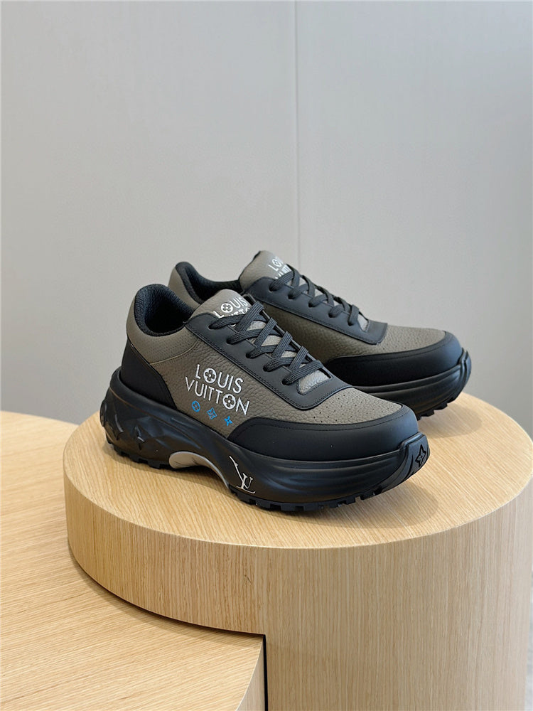 Louis Vuitton Grey Men's Trainer Sneaker
