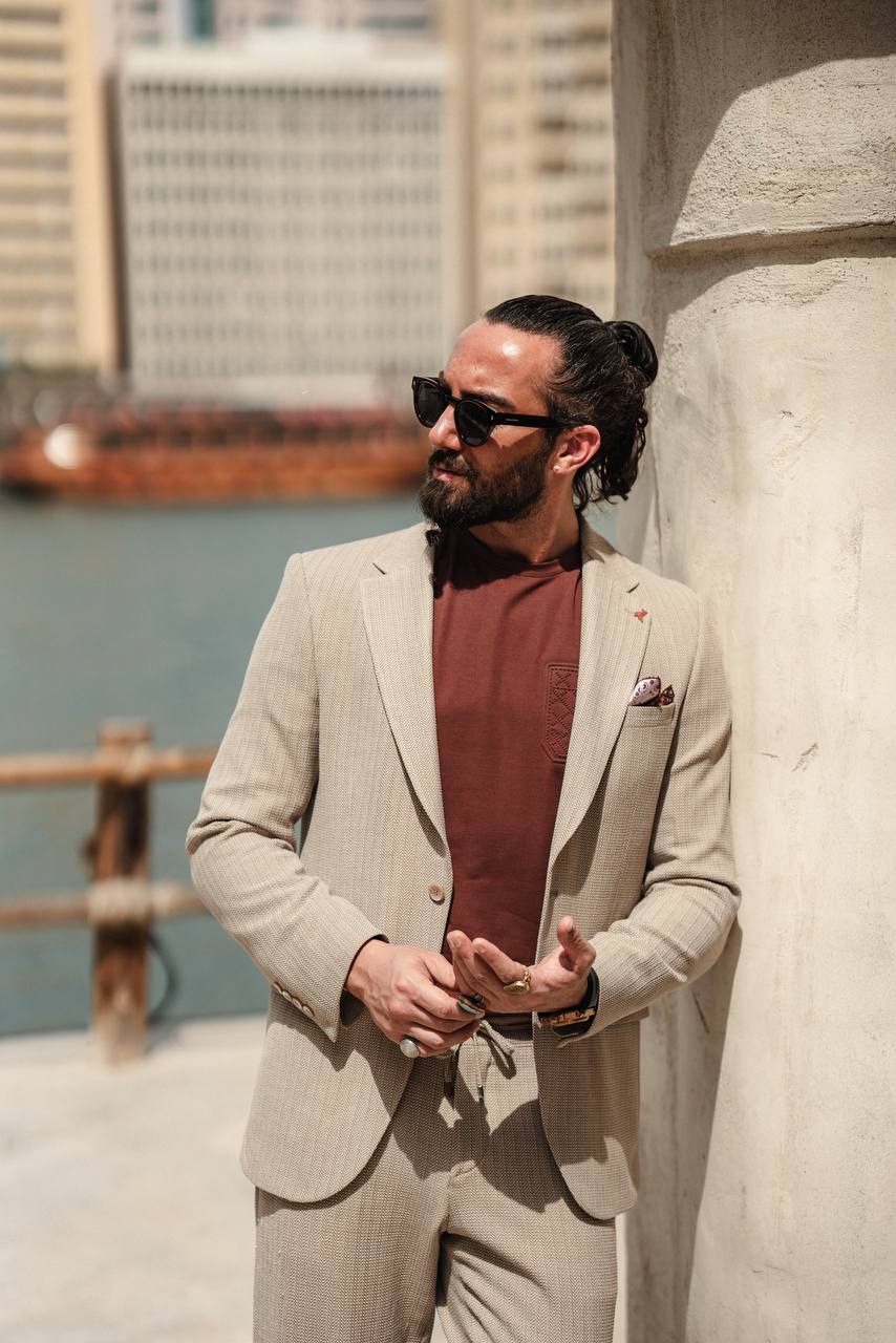 Men's Beige Textured Slim-Fit Suit